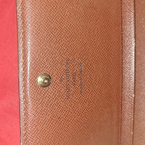 Louis Vuitton monogram flap wallet - Picture 6 of 8